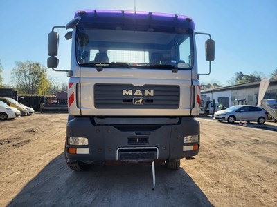 Los 12 - LKW mit Heckladekran