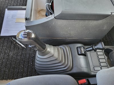Los 12 - LKW mit Heckladekran