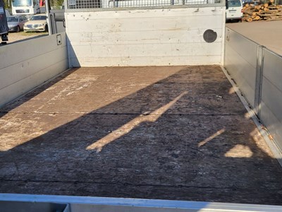 Los 12 - LKW mit Heckladekran