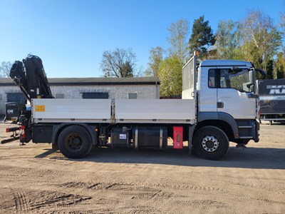 Los 12 - LKW mit Heckladekran