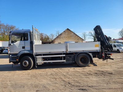 Los 12 - LKW mit Heckladekran