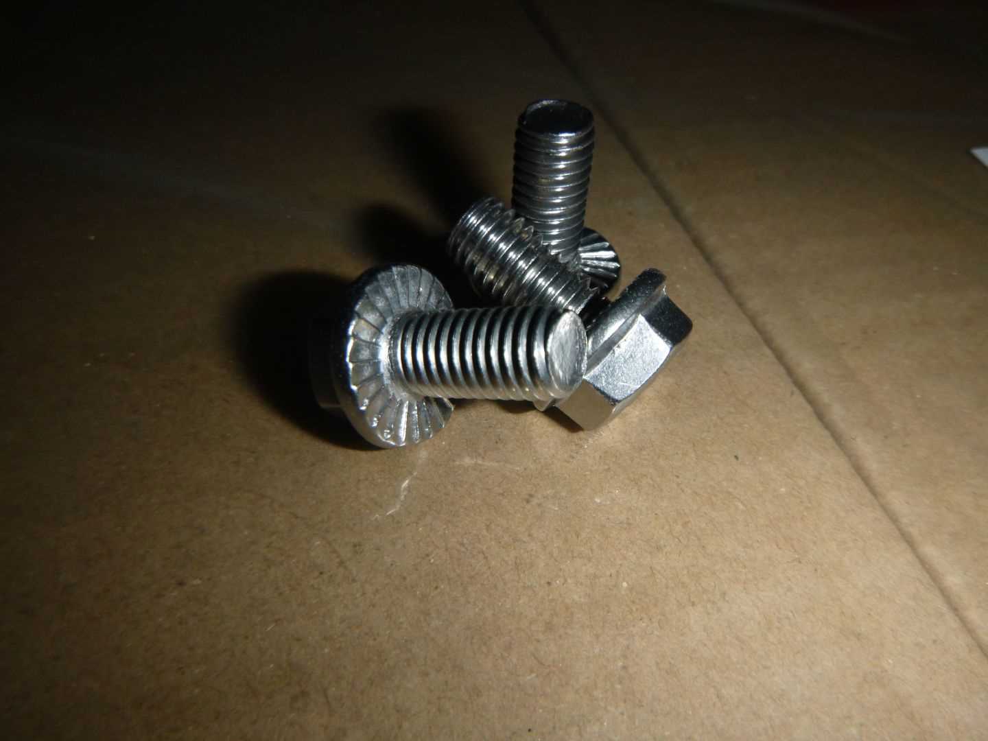 Los 28 - 6kt Rippschr. M8x16
