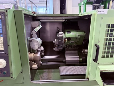 Los 7002 - CNC-Drehmaschine