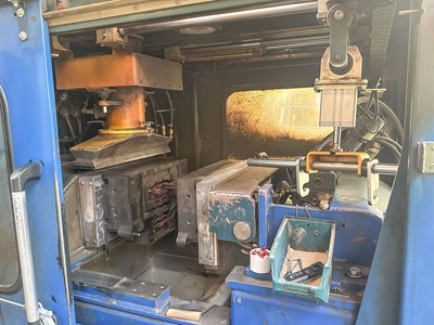 Los 84 - Vollautomatische HotBox-Kernschießmaschine