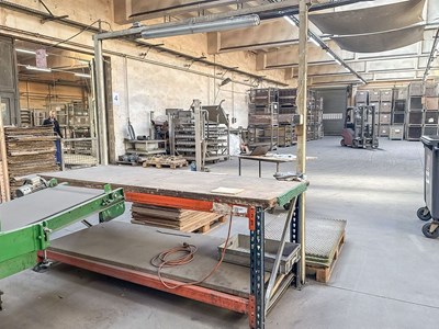 Los 157 - Werkstattarbeitsplatz / Montagetisch