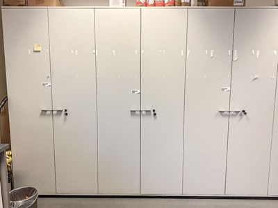 Los 299 - Büroschrank, ohne Inhalt