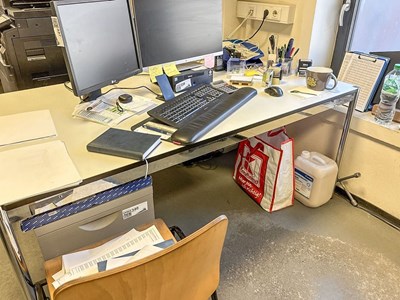Los 336 - Bürotisch USM Haller