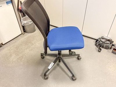 Los 342 - Bürodrehstuhl